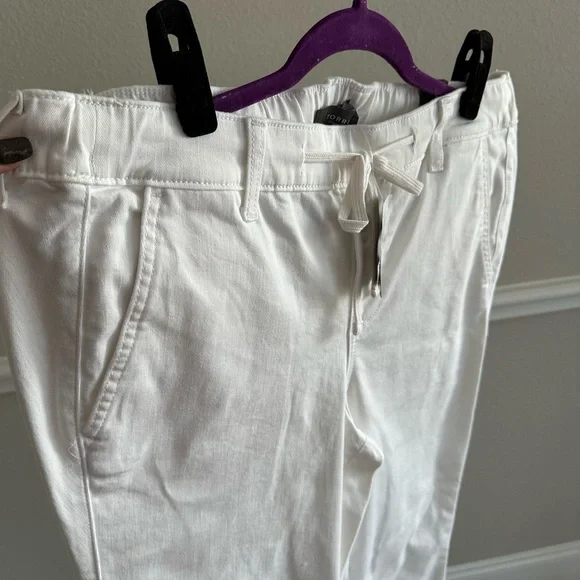 NWT Torrid Size 1 (14/16) White Pull on Jeans - Picture 5 of 5